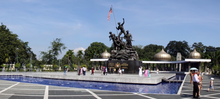 national-monument-kuala-lumpur-malaysia